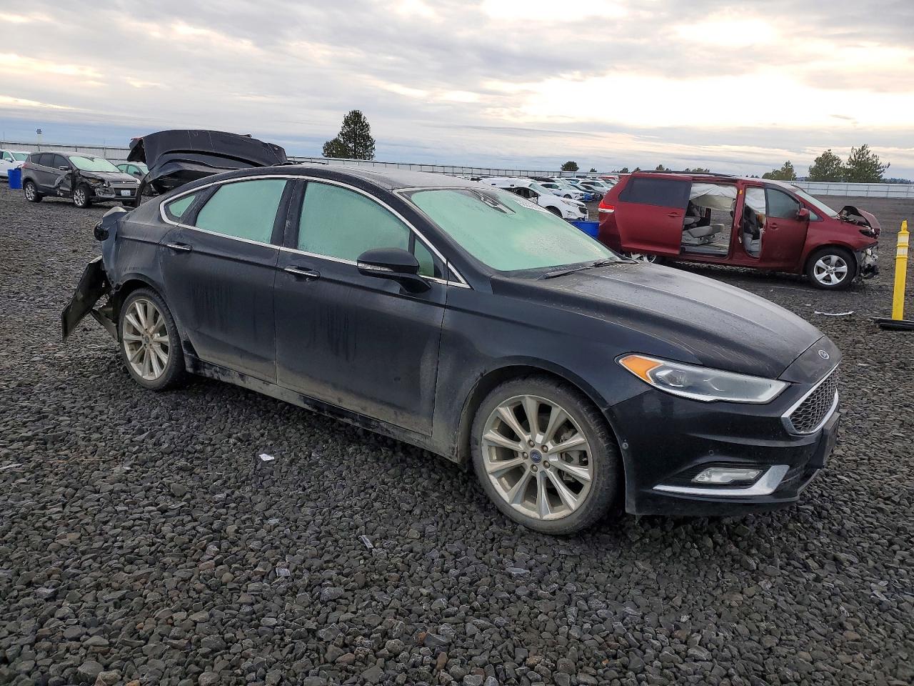 2017 FORD FUSION TITANIUM photo 4