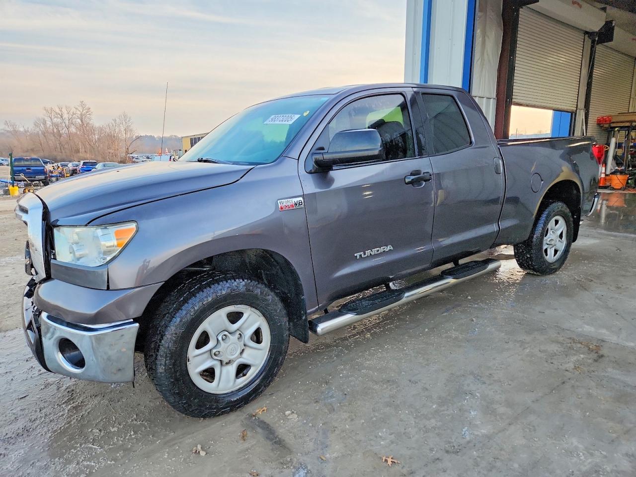 2011 TOYOTA TUNDRA