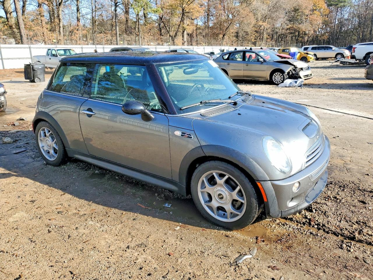 2004 MINI COOPER S photo 4