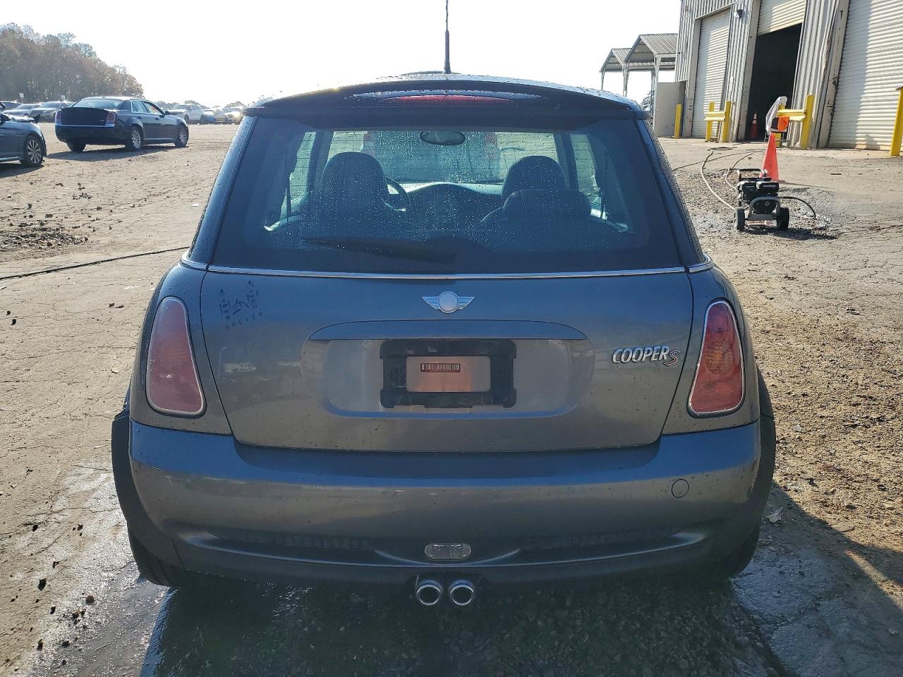 2004 MINI COOPER S photo 6
