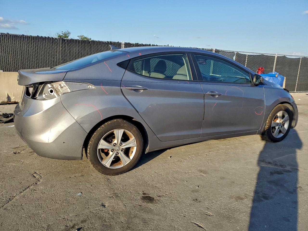 2013 HYUNDAI ELANTRA GLS photo 3