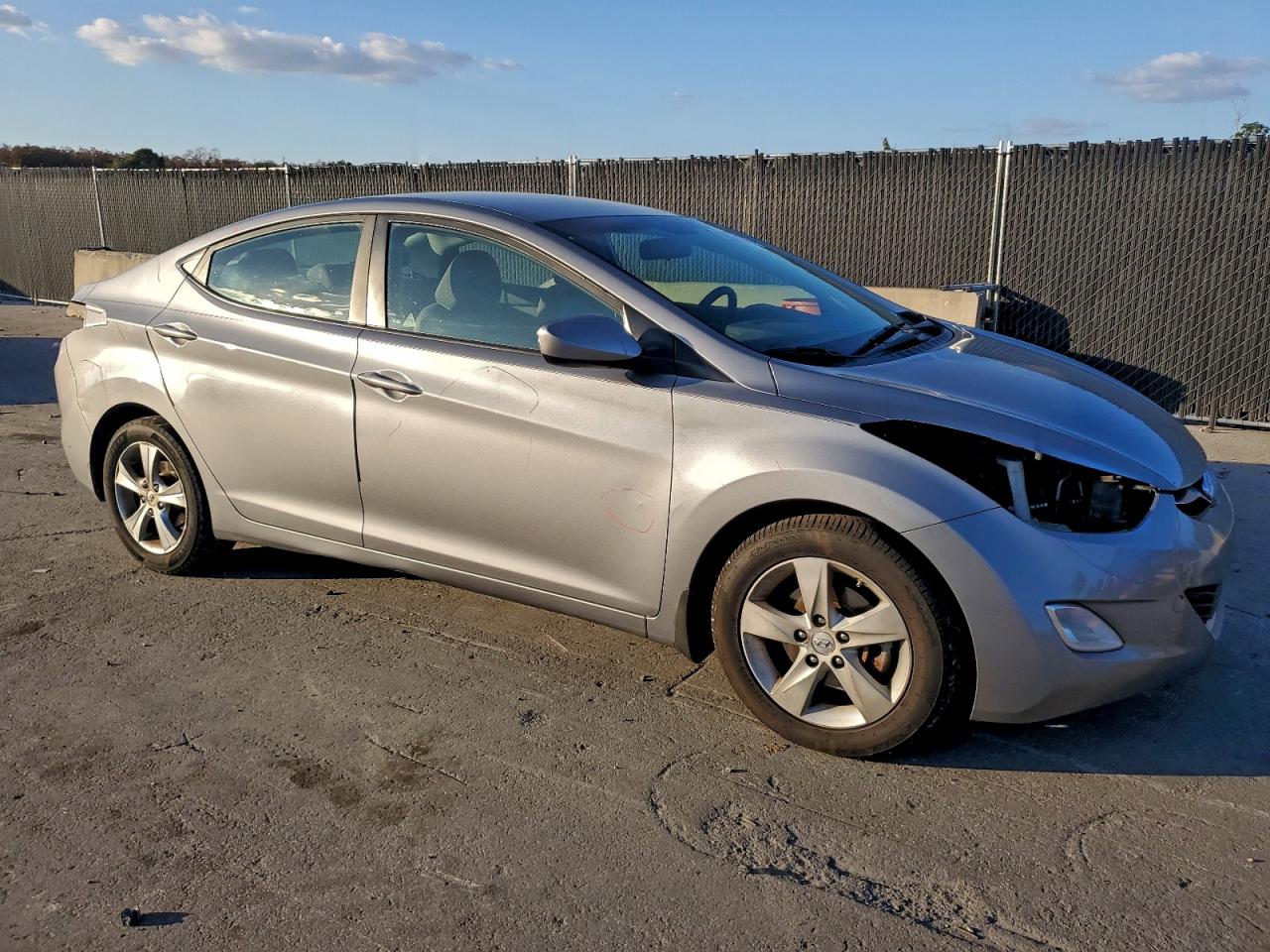 2013 HYUNDAI ELANTRA GLS photo 4