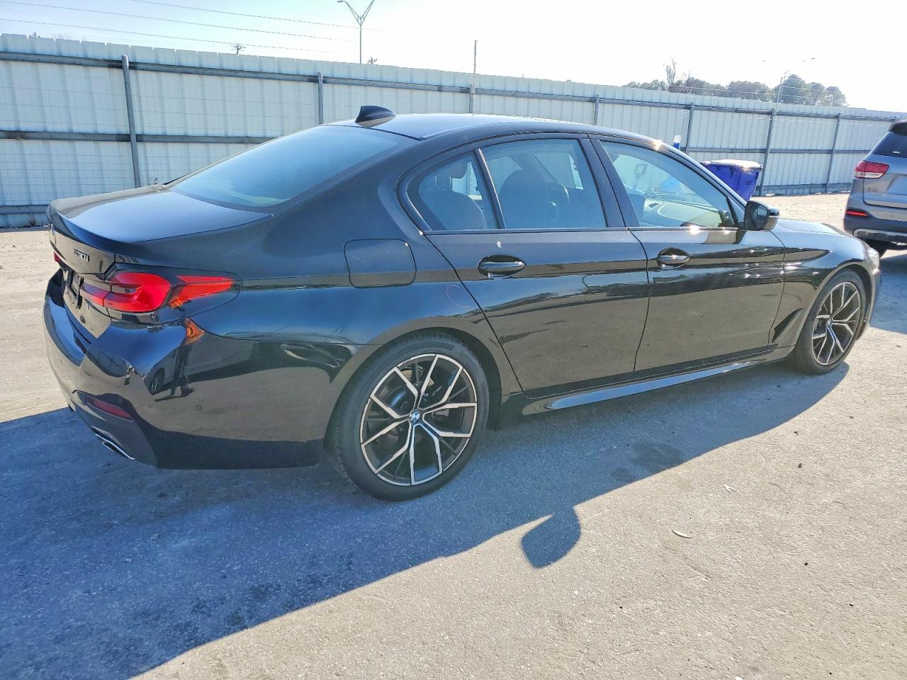 2021 BMW 530 XI photo 3