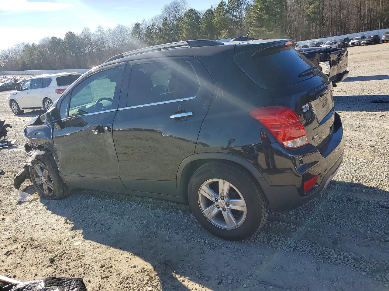 2020 CHEVROLET TRAX 1LT photo 2