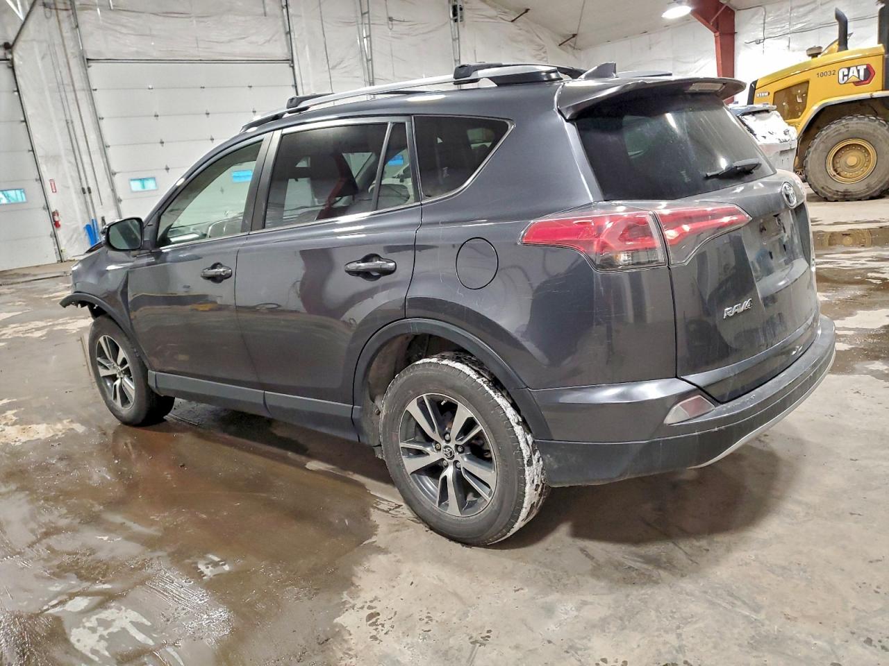 2018 TOYOTA RAV4 ADVENTURE photo 2