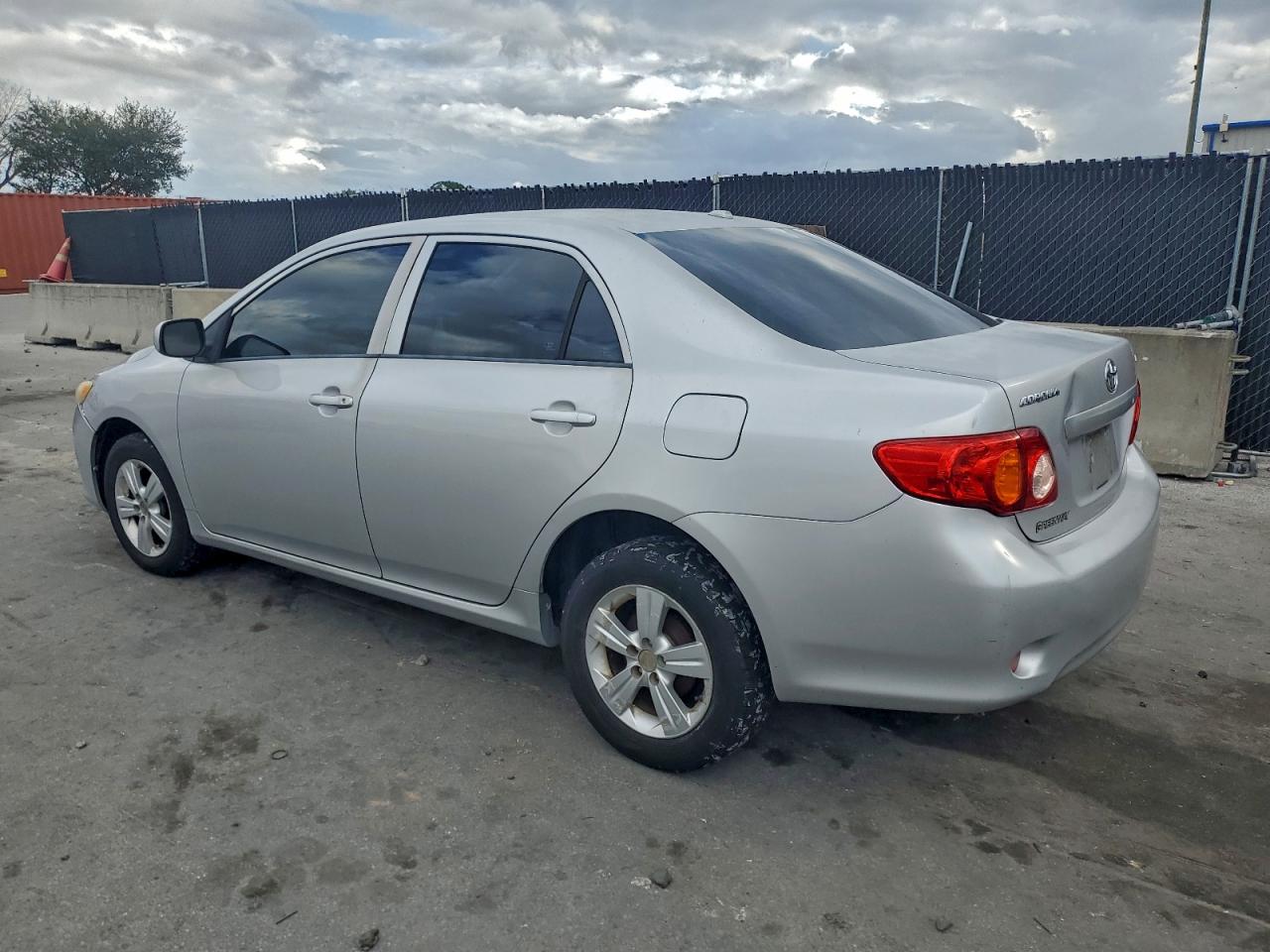 2010 TOYOTA COROLLA BASE photo 2