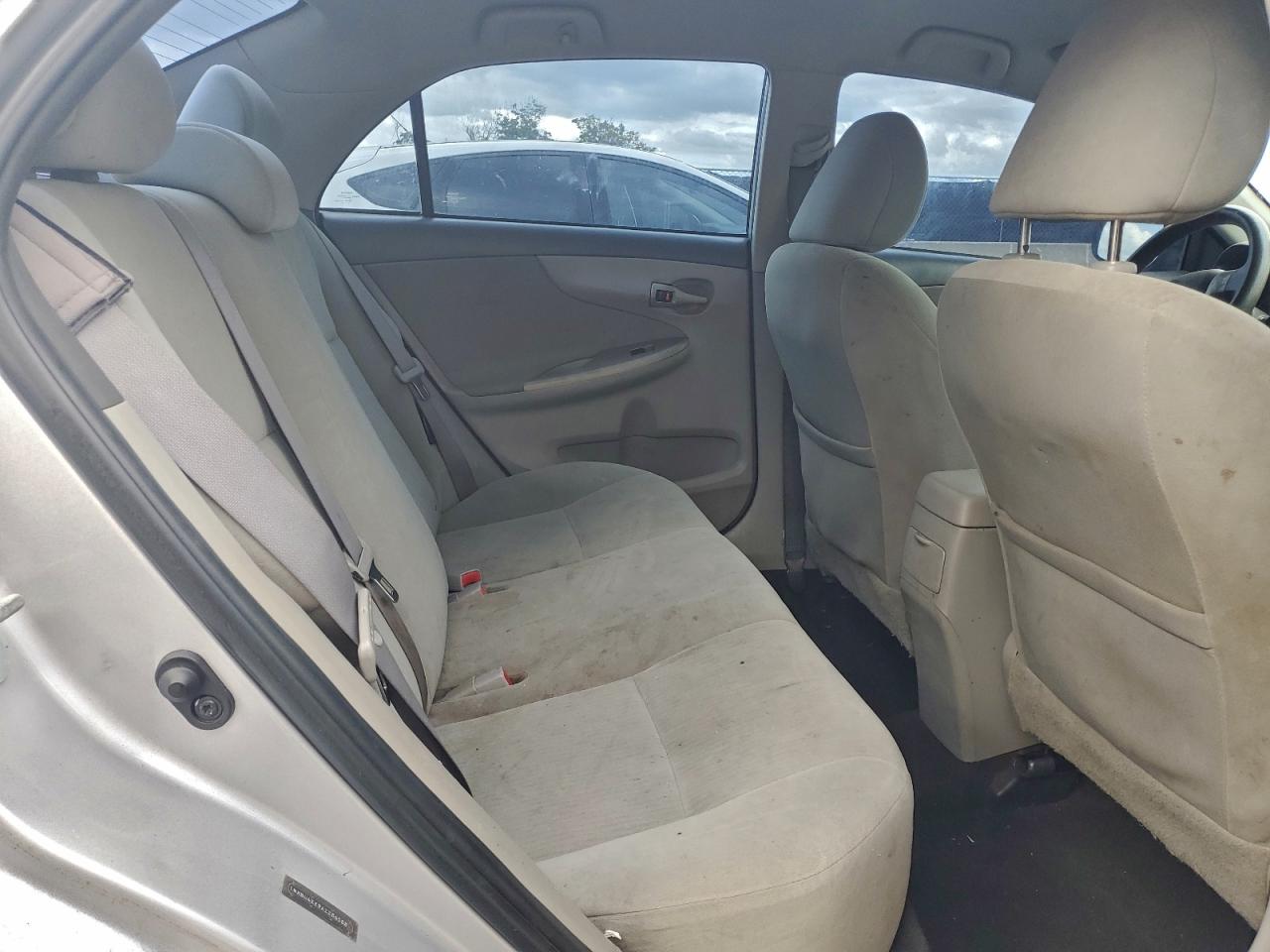 2010 TOYOTA COROLLA BASE photo 10