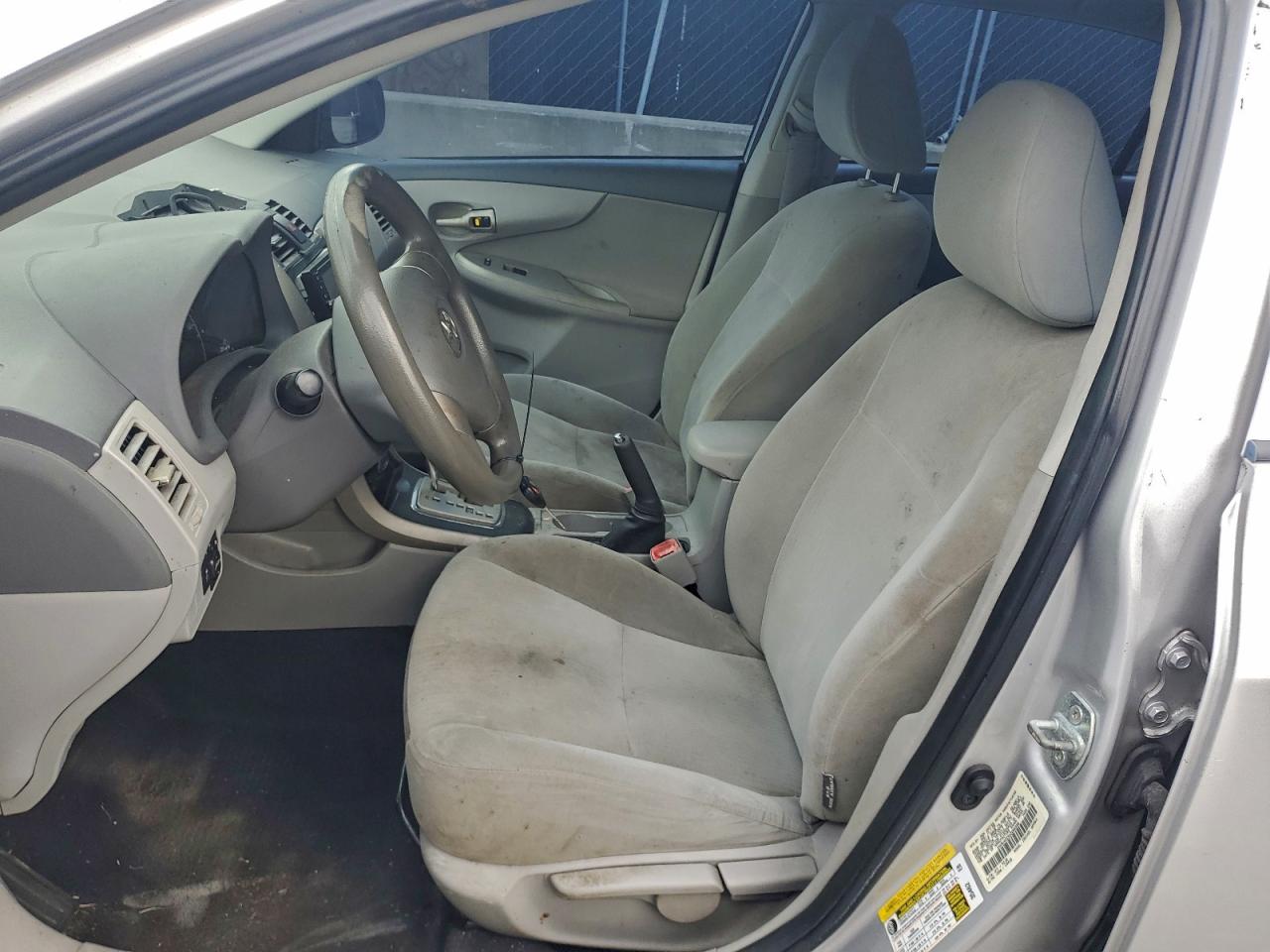 2010 TOYOTA COROLLA BASE photo 7