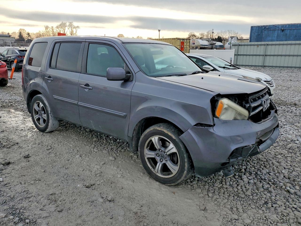 2015 HONDA PILOT SE photo 4