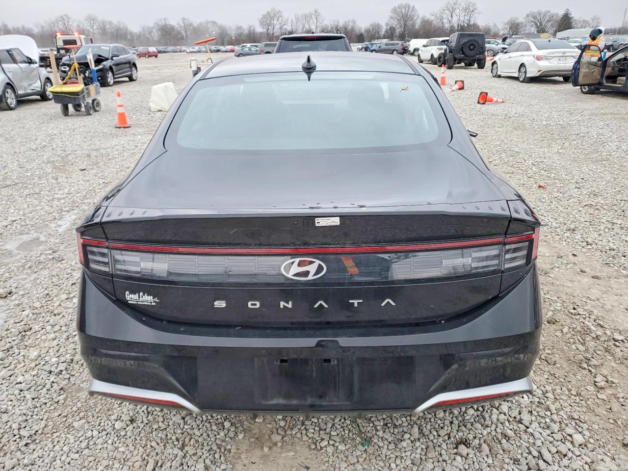 2025 HYUNDAI SONATA SEL photo 6