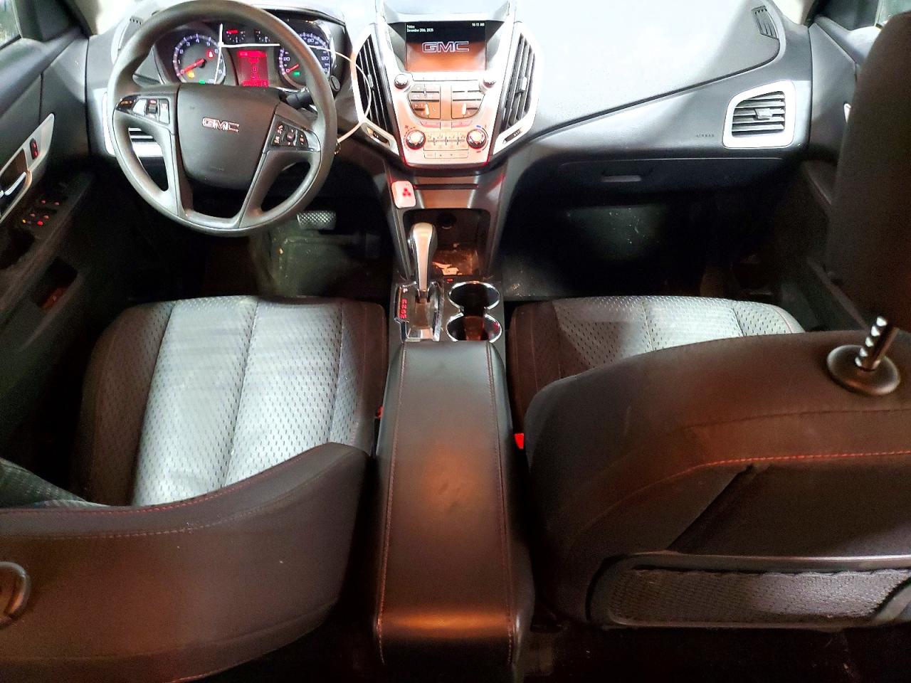 2015 GMC TERRAIN SLE photo 8