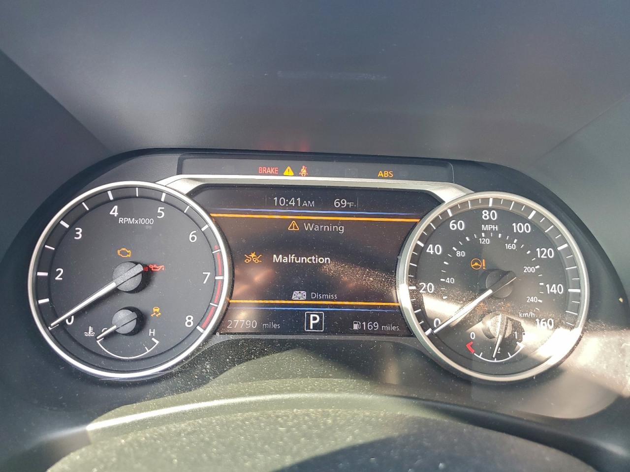2024 NISSAN SENTRA SR photo 9