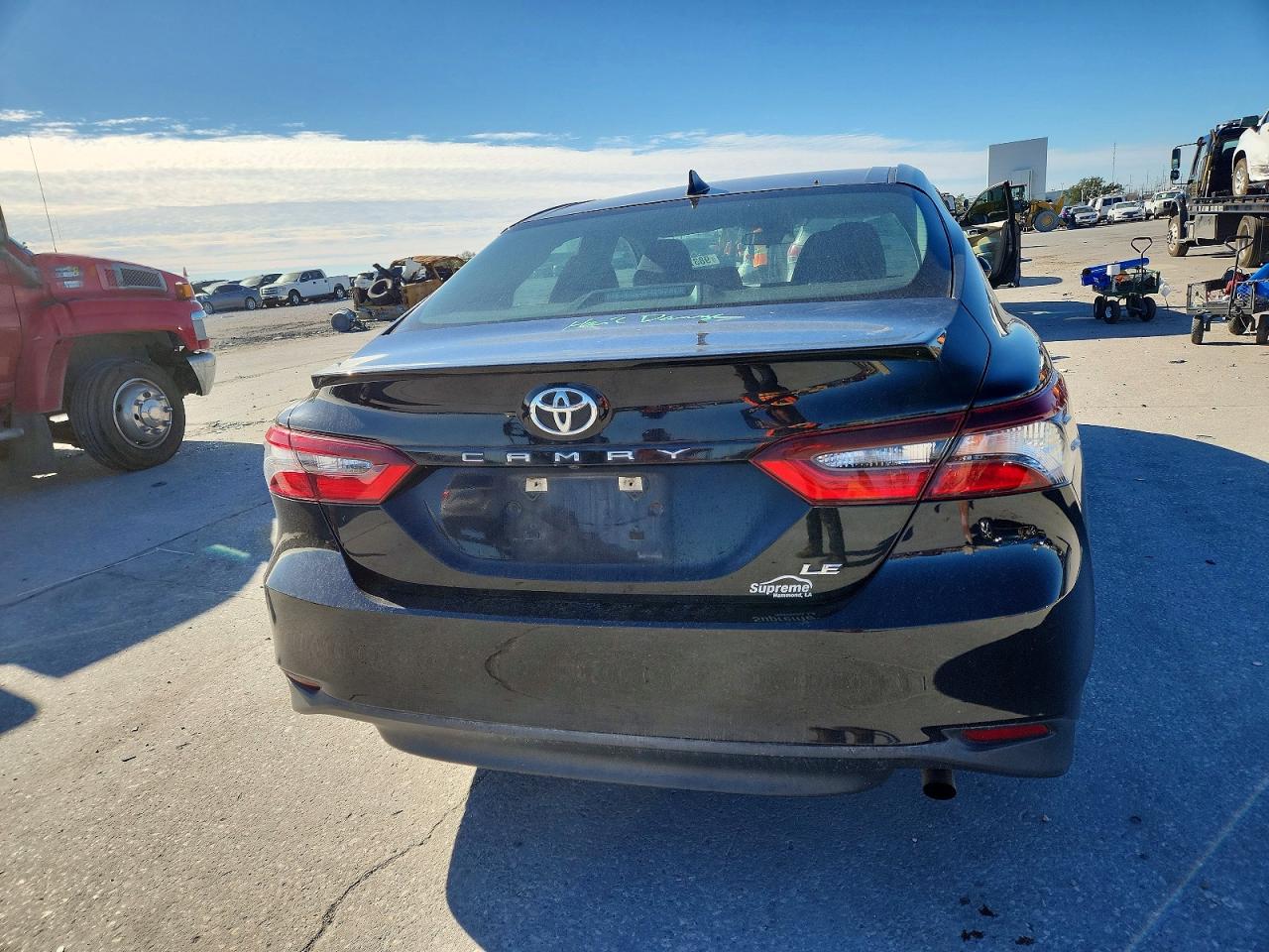 2021 TOYOTA CAMRY LE photo 9
