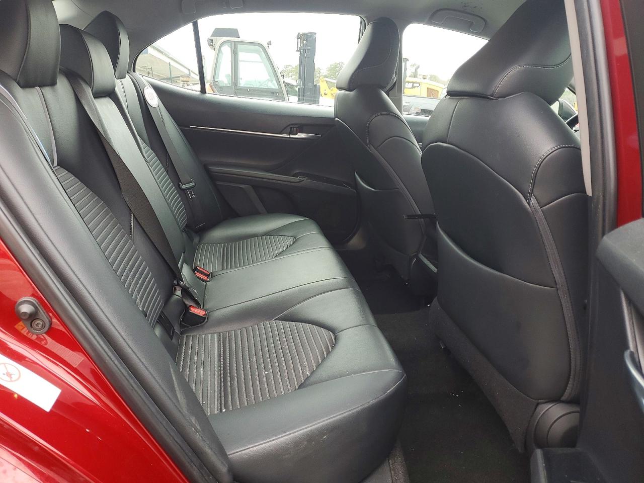 2018 TOYOTA CAMRY L photo 10
