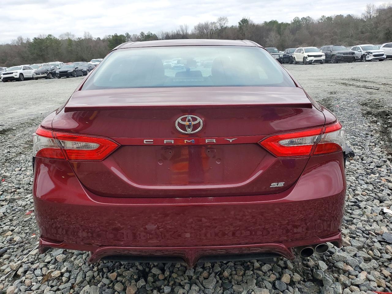 2018 TOYOTA CAMRY L photo 6