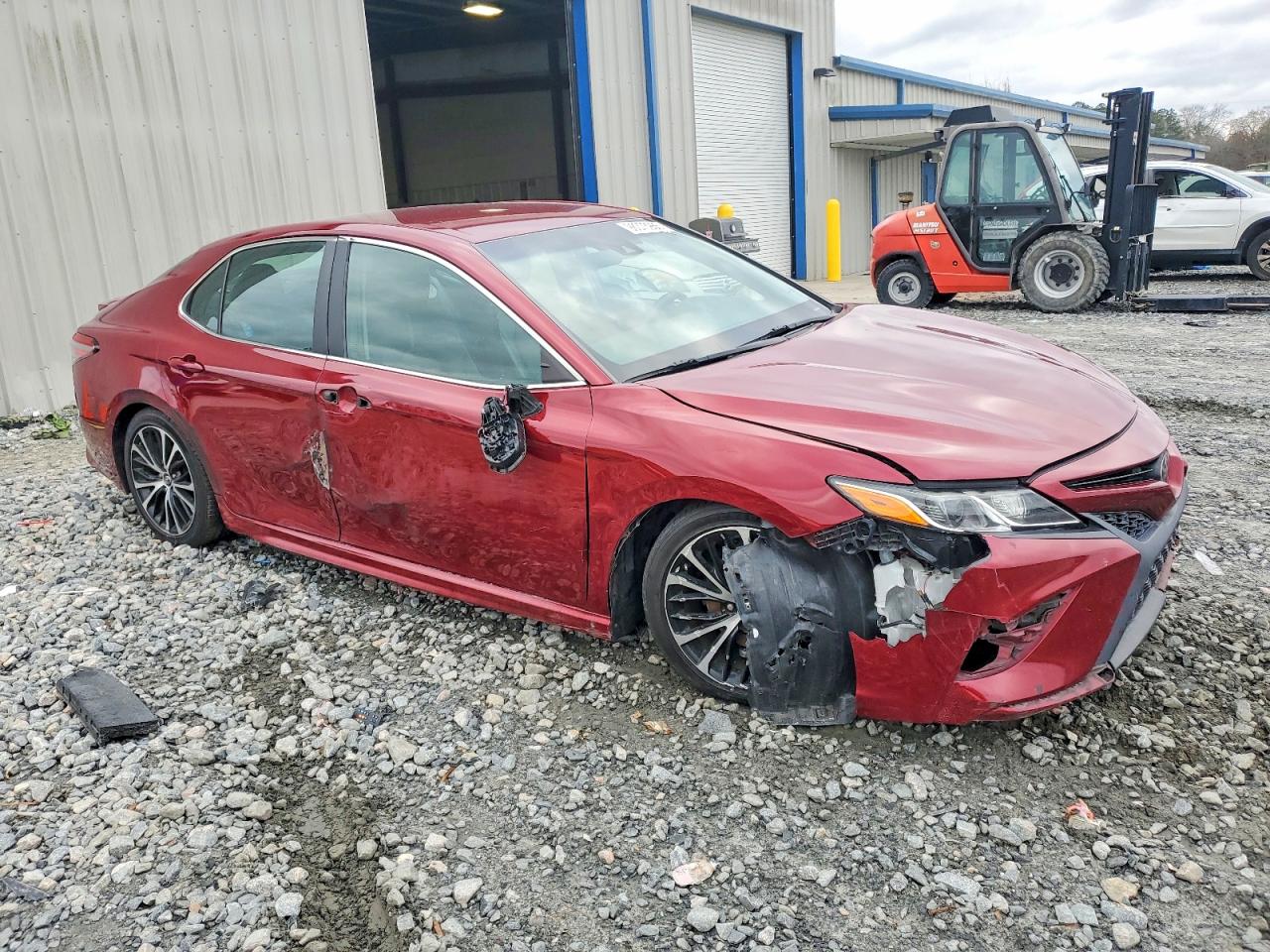 2018 TOYOTA CAMRY L photo 4