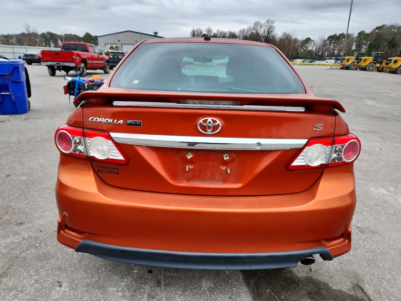 2013 TOYOTA COROLLA BASE photo 6