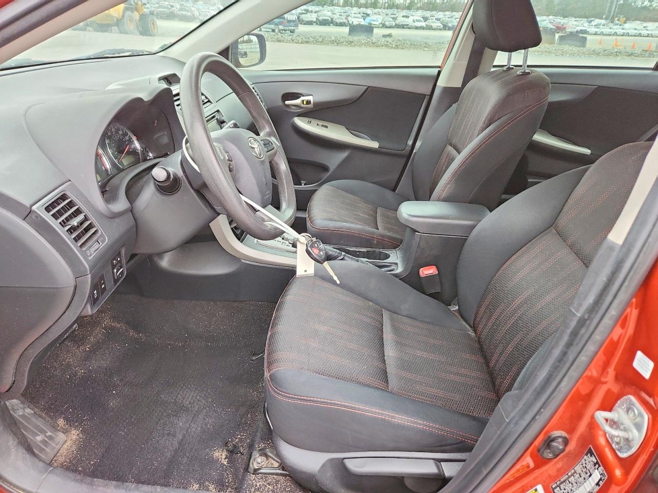 2013 TOYOTA COROLLA BASE photo 7