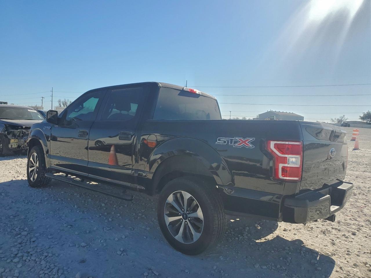 2019 FORD F150 SUPERCREW photo 2