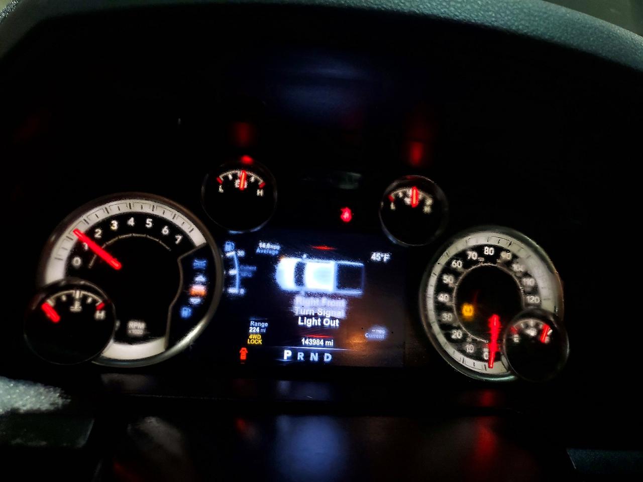 2015 RAM 1500 SLT photo 17