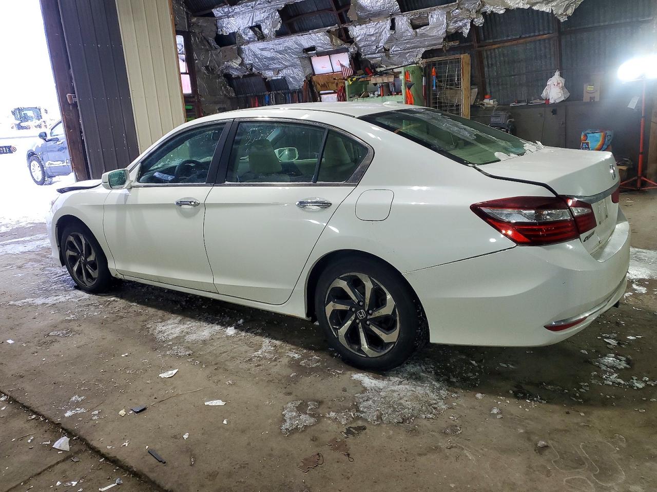 2016 HONDA ACCORD EXL photo 2