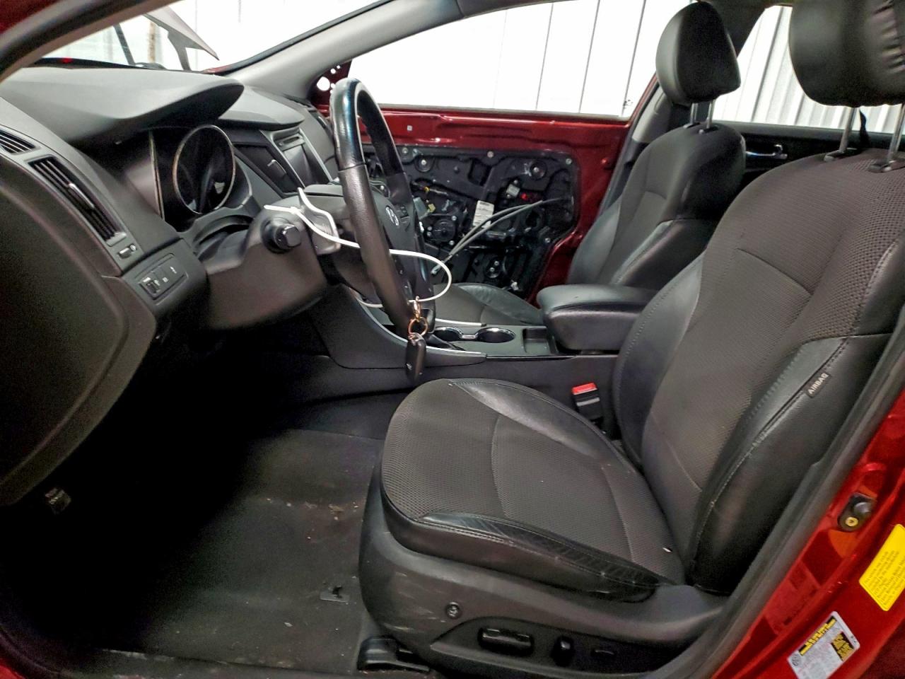 2011 HYUNDAI SONATA SE photo 7