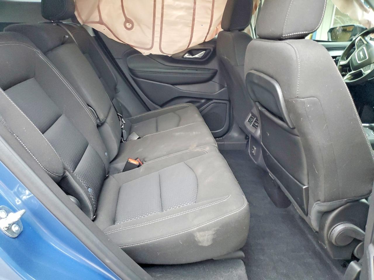 2024 GMC TERRAIN SLE photo 11