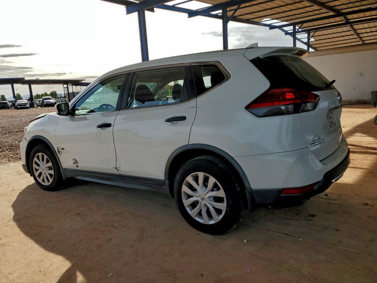 2017 NISSAN ROGUE S photo 2