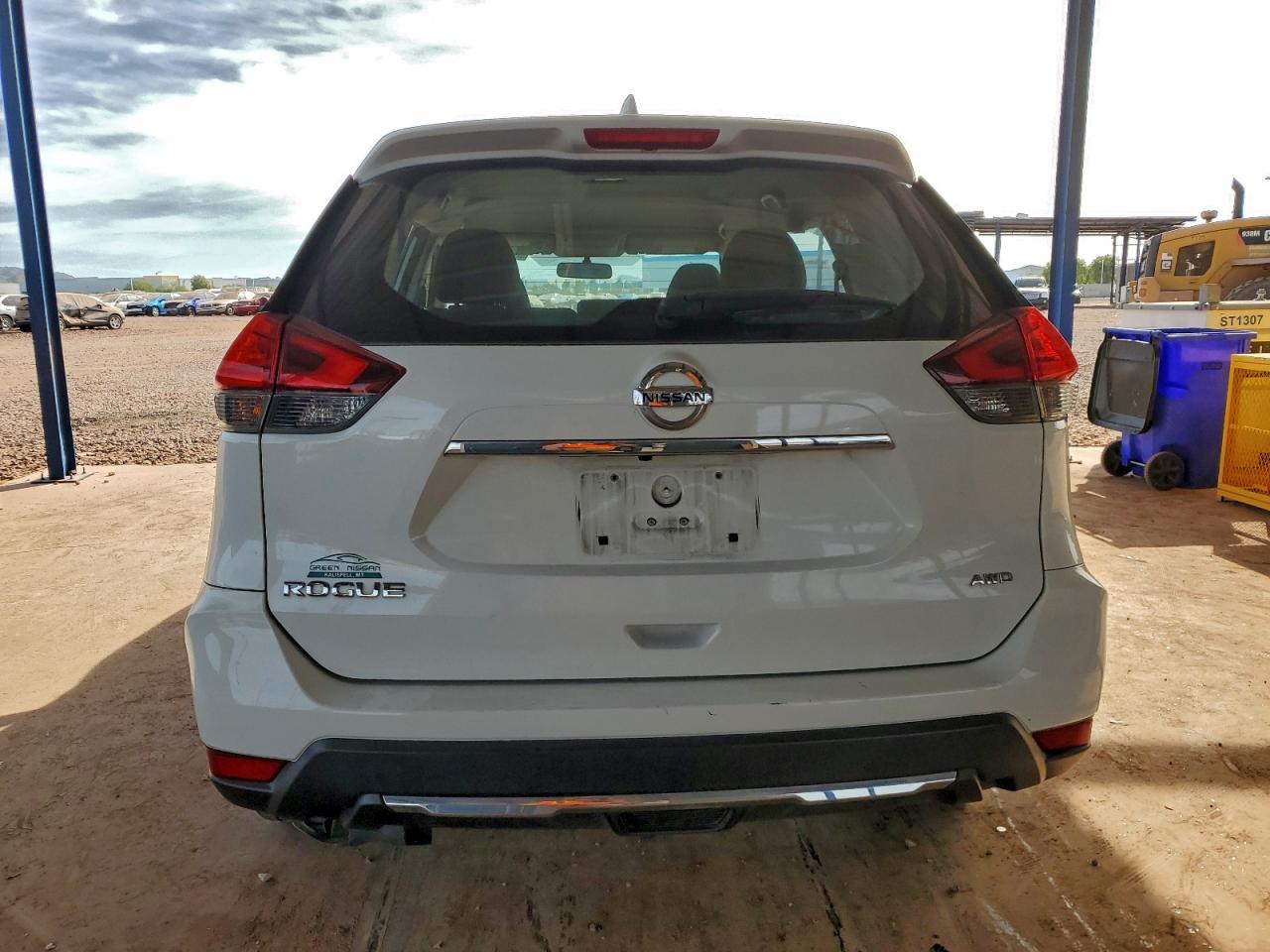 2017 NISSAN ROGUE S photo 6