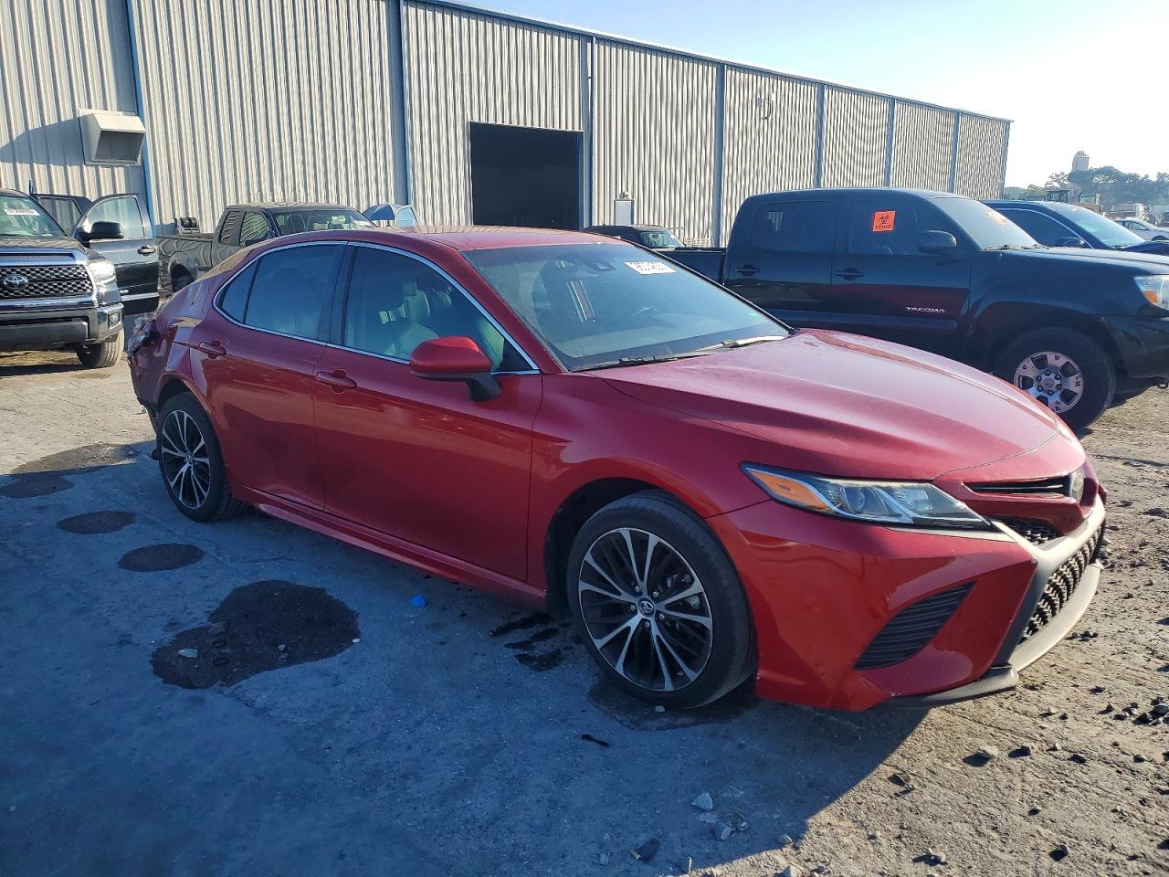 2019 TOYOTA CAMRY L photo 4