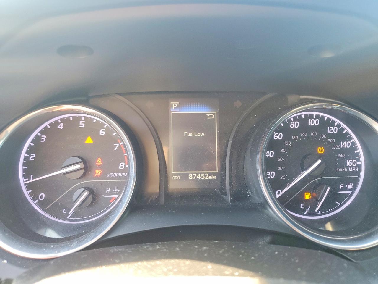 2019 TOYOTA CAMRY L photo 9