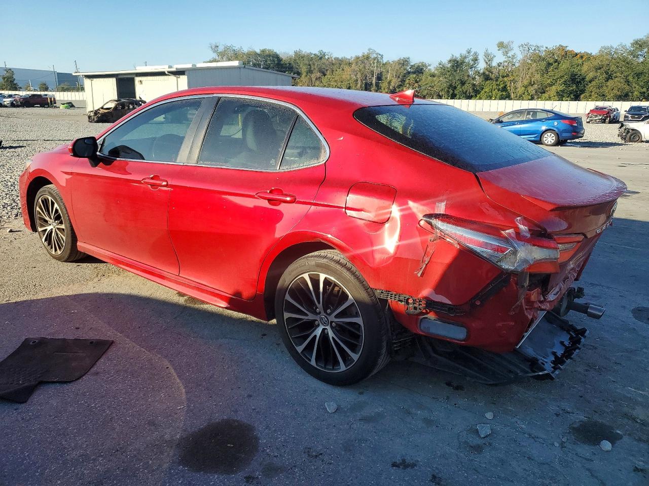 2019 TOYOTA CAMRY L photo 2