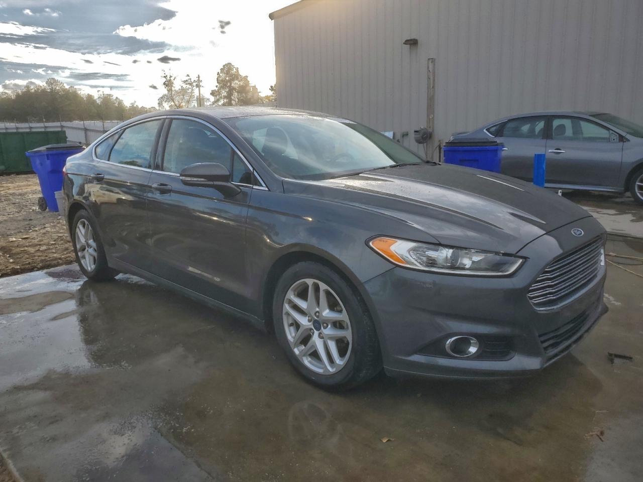 2016 FORD FUSION SE photo 4