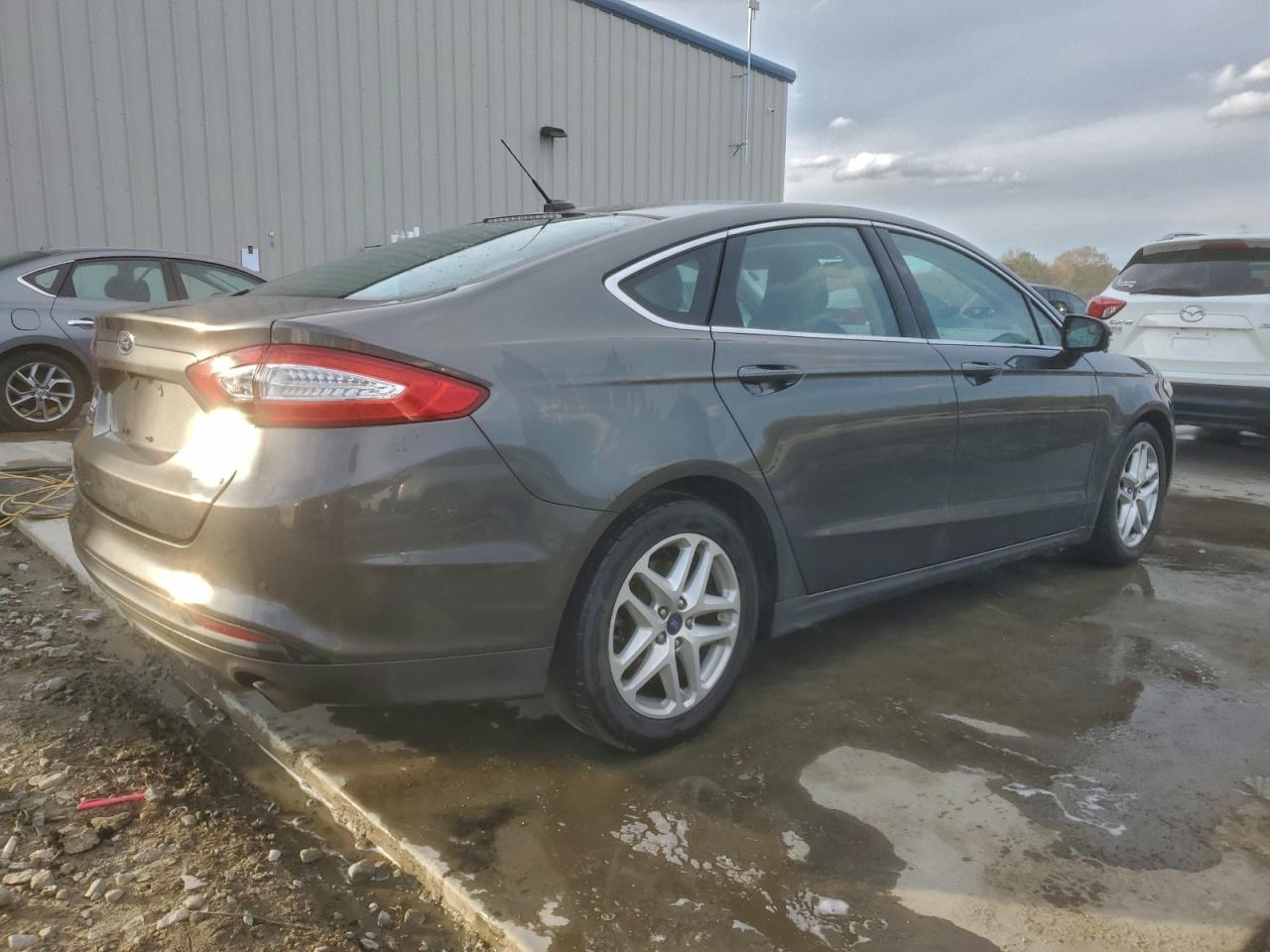 2016 FORD FUSION SE photo 3