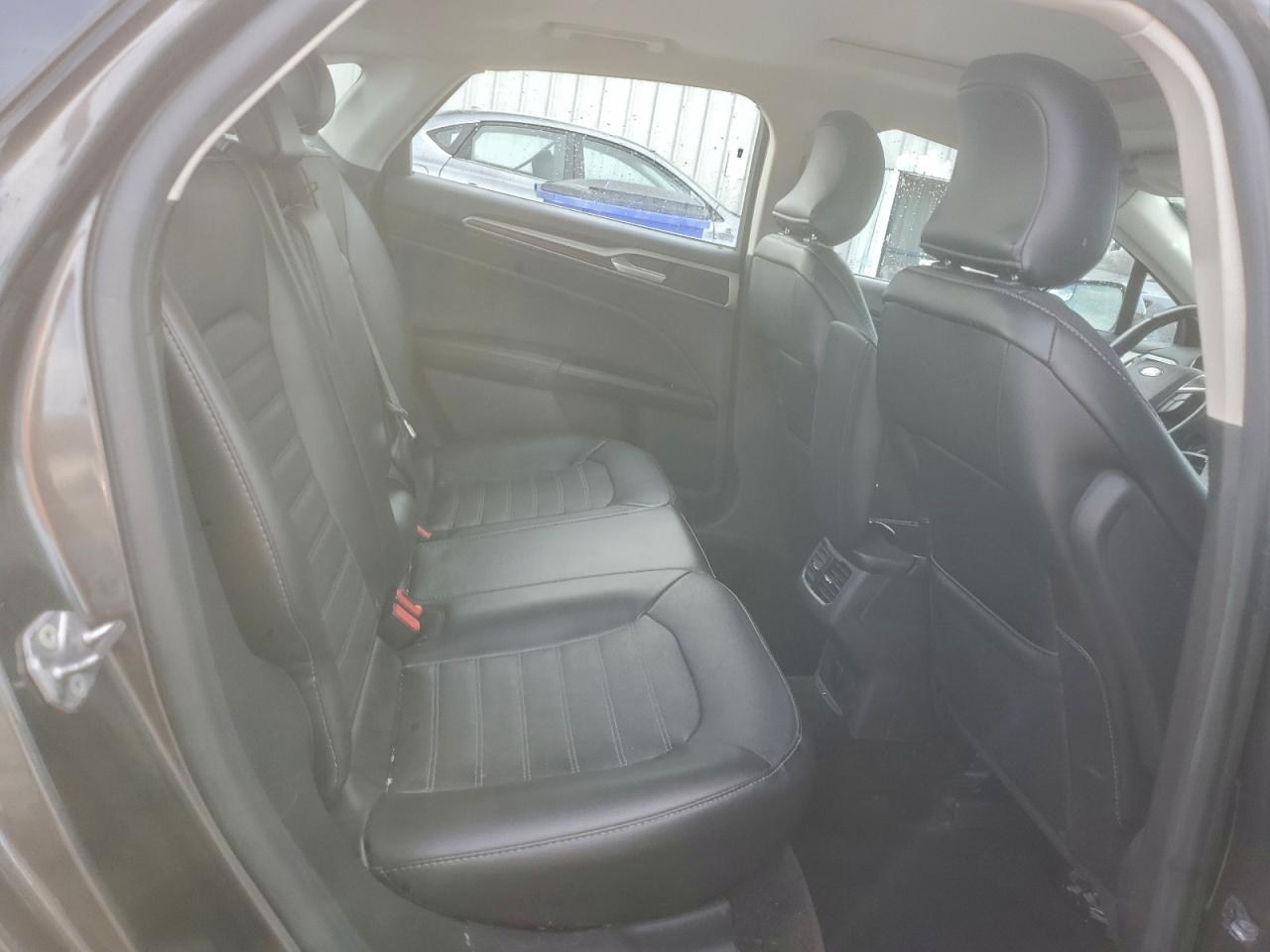2016 FORD FUSION SE photo 10