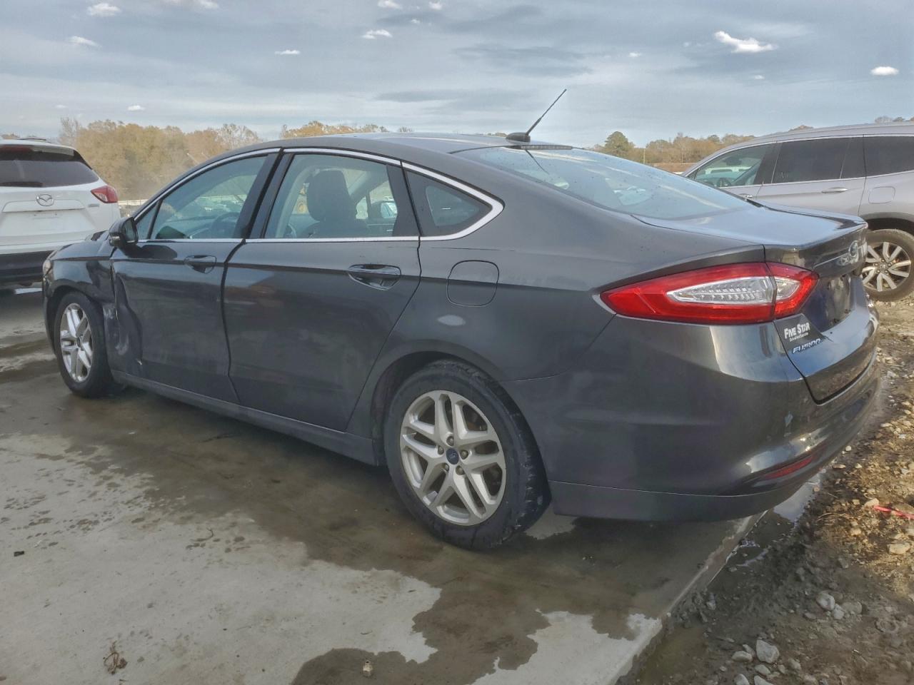 2016 FORD FUSION SE photo 2