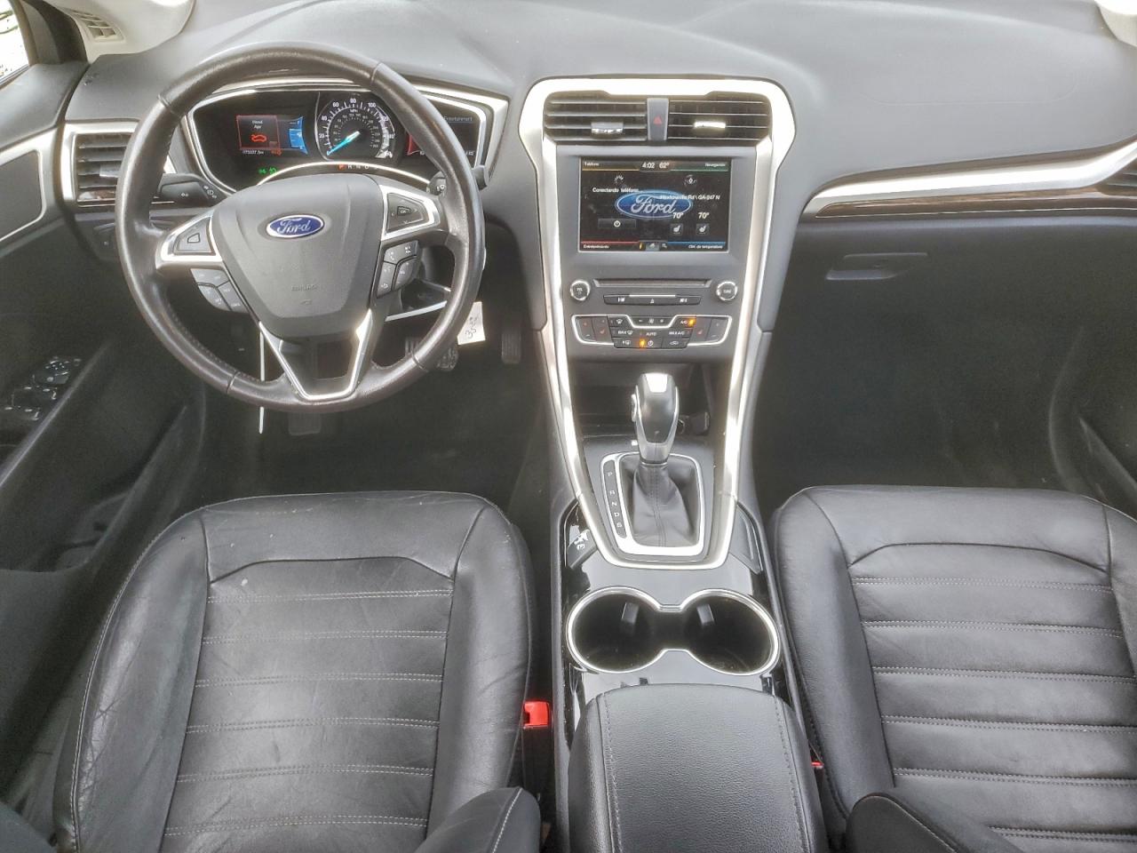 2016 FORD FUSION SE photo 8