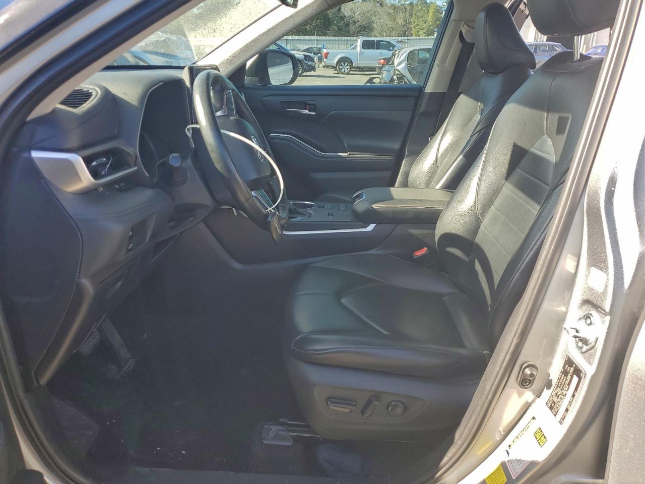 2021 TOYOTA HIGHLANDER HYBRID XLE photo 7