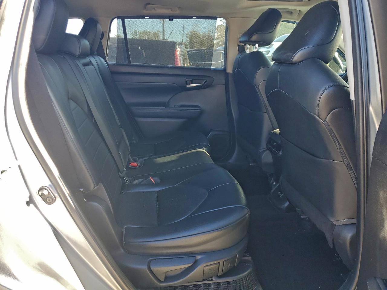 2021 TOYOTA HIGHLANDER HYBRID XLE photo 10