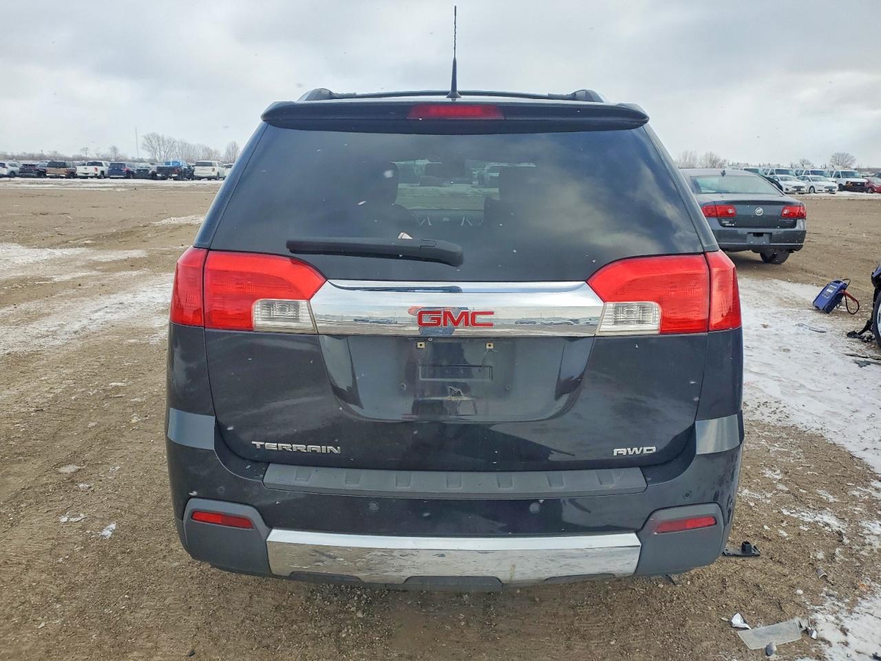 2011 GMC TERRAIN SLT photo 11