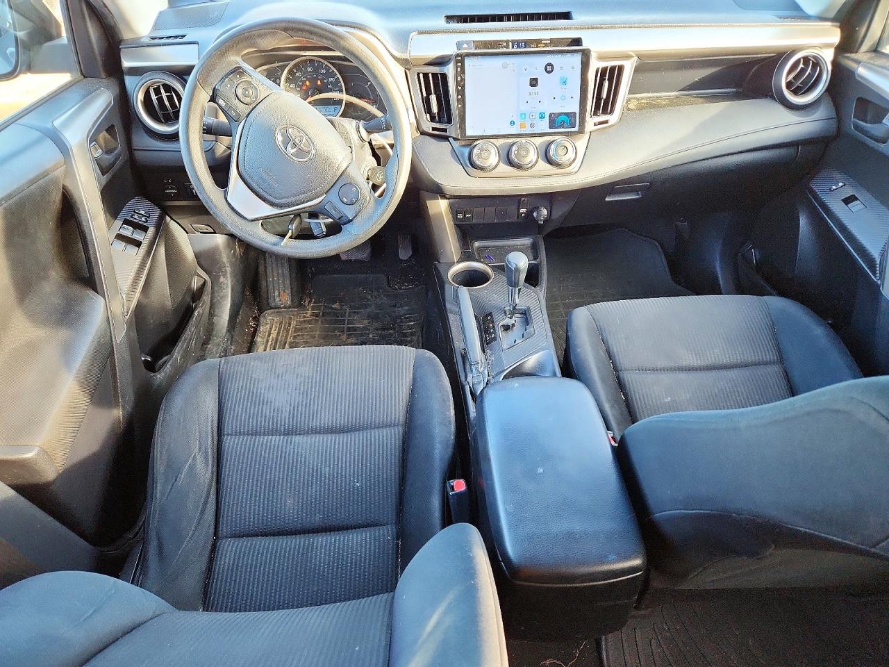 2014 TOYOTA RAV4 LE photo 8