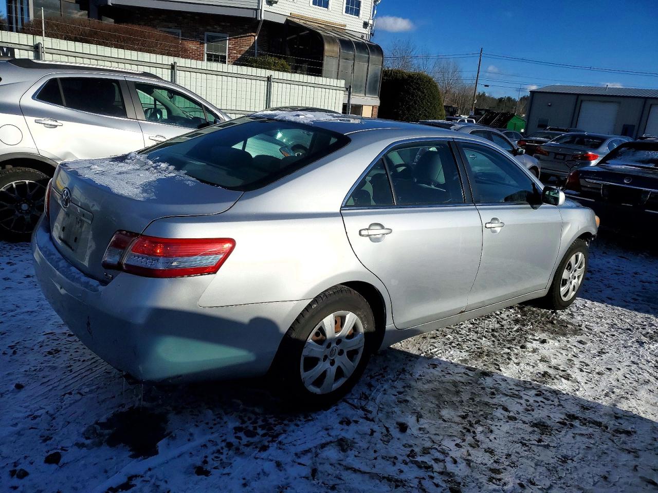 2011 TOYOTA CAMRY BASE photo 3
