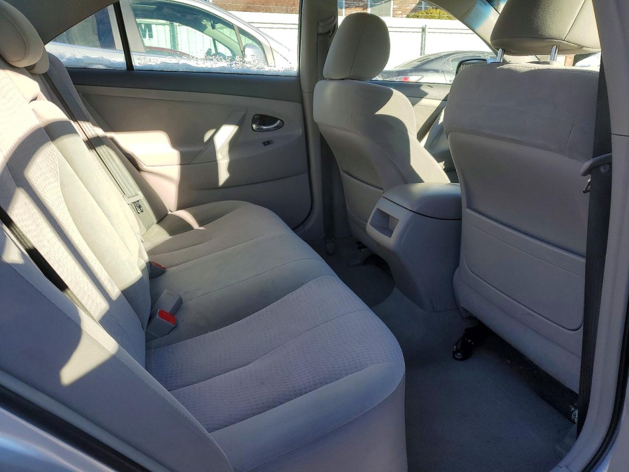 2011 TOYOTA CAMRY BASE photo 10