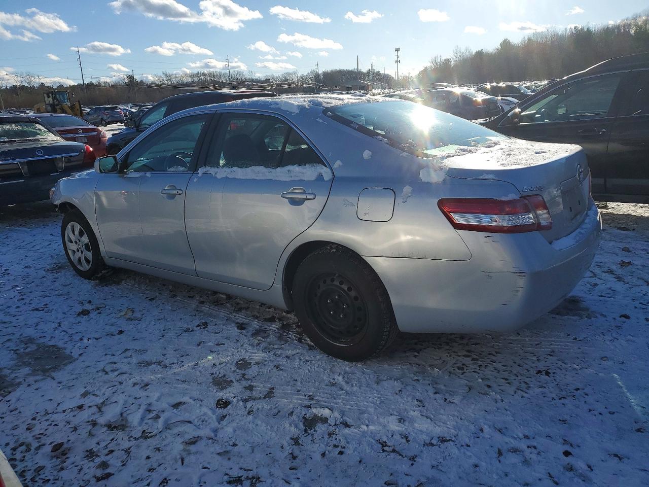 2011 TOYOTA CAMRY BASE photo 2