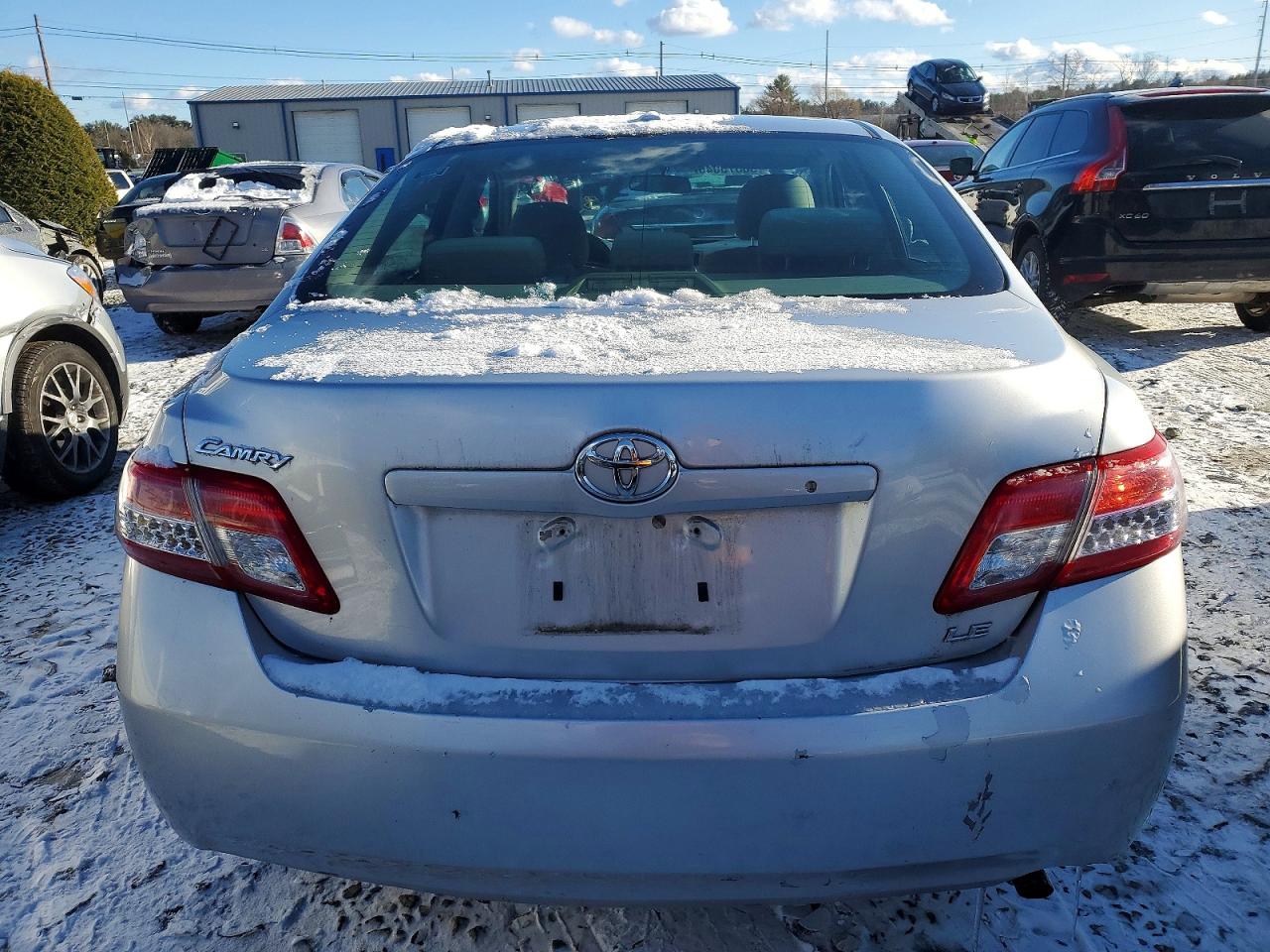 2011 TOYOTA CAMRY BASE photo 6