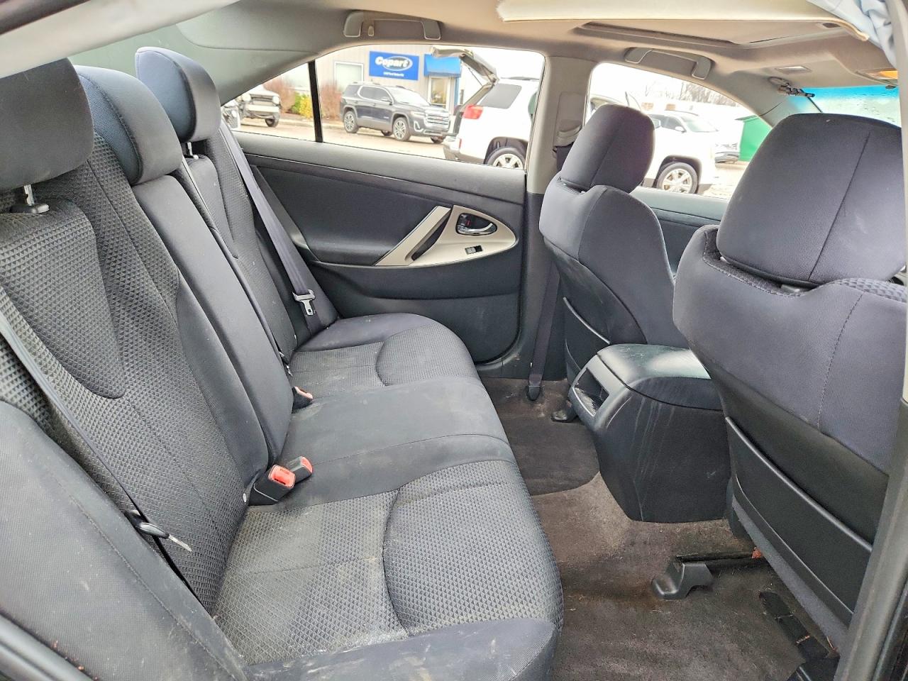 2009 TOYOTA CAMRY SE photo 10