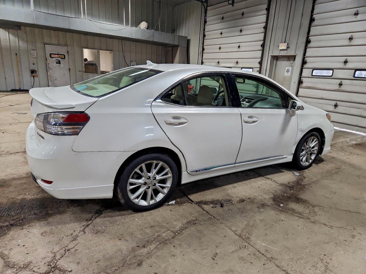 2010 LEXUS HS 250H photo 3