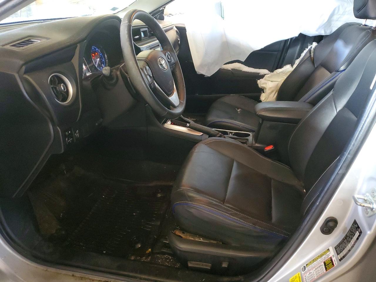 2018 TOYOTA COROLLA L photo 7