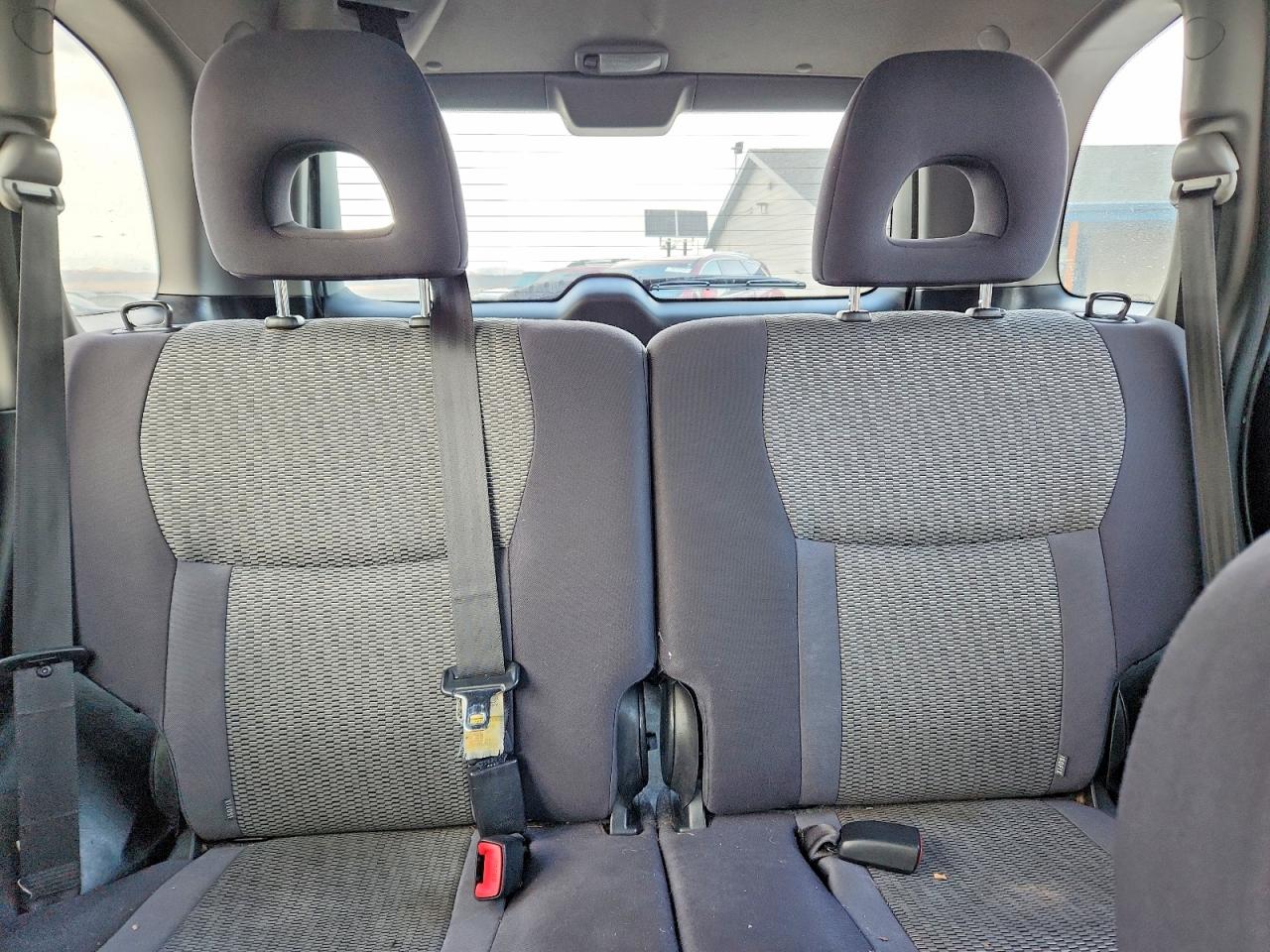 2005 TOYOTA RAV4 photo 10