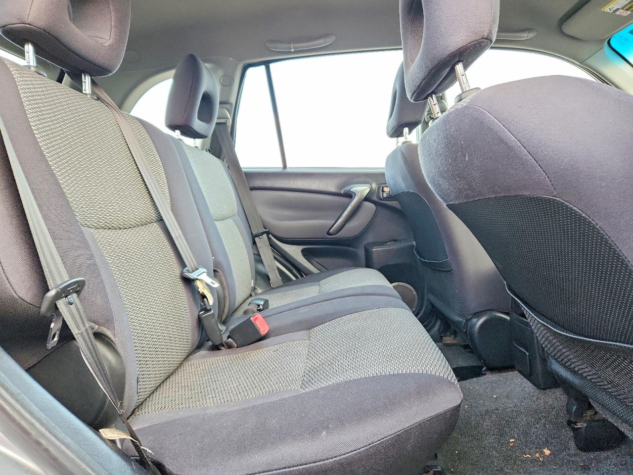 2005 TOYOTA RAV4 photo 11